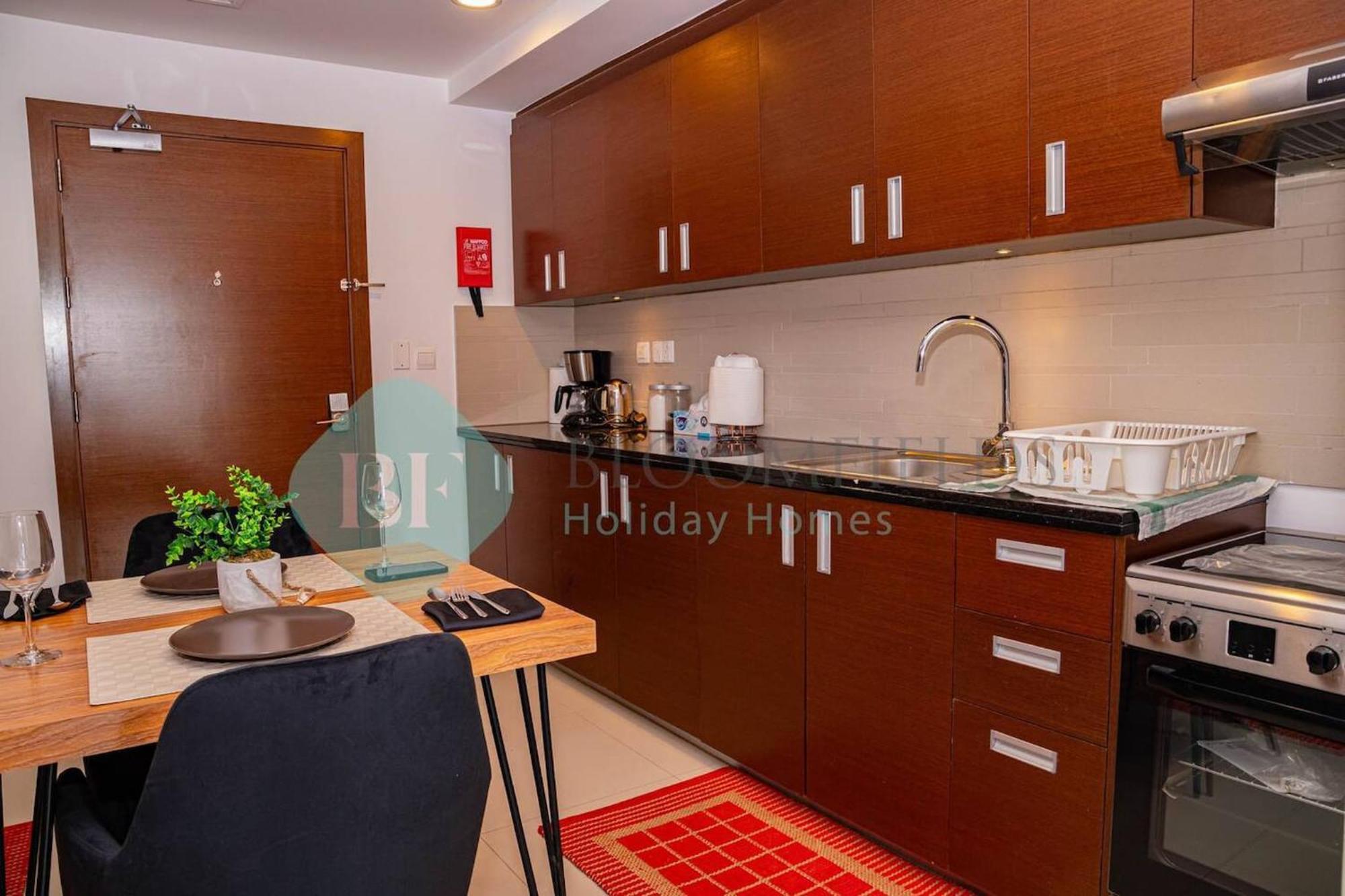 Apartment Bloomfields Stunning Stu In Gate Tower Al Reem